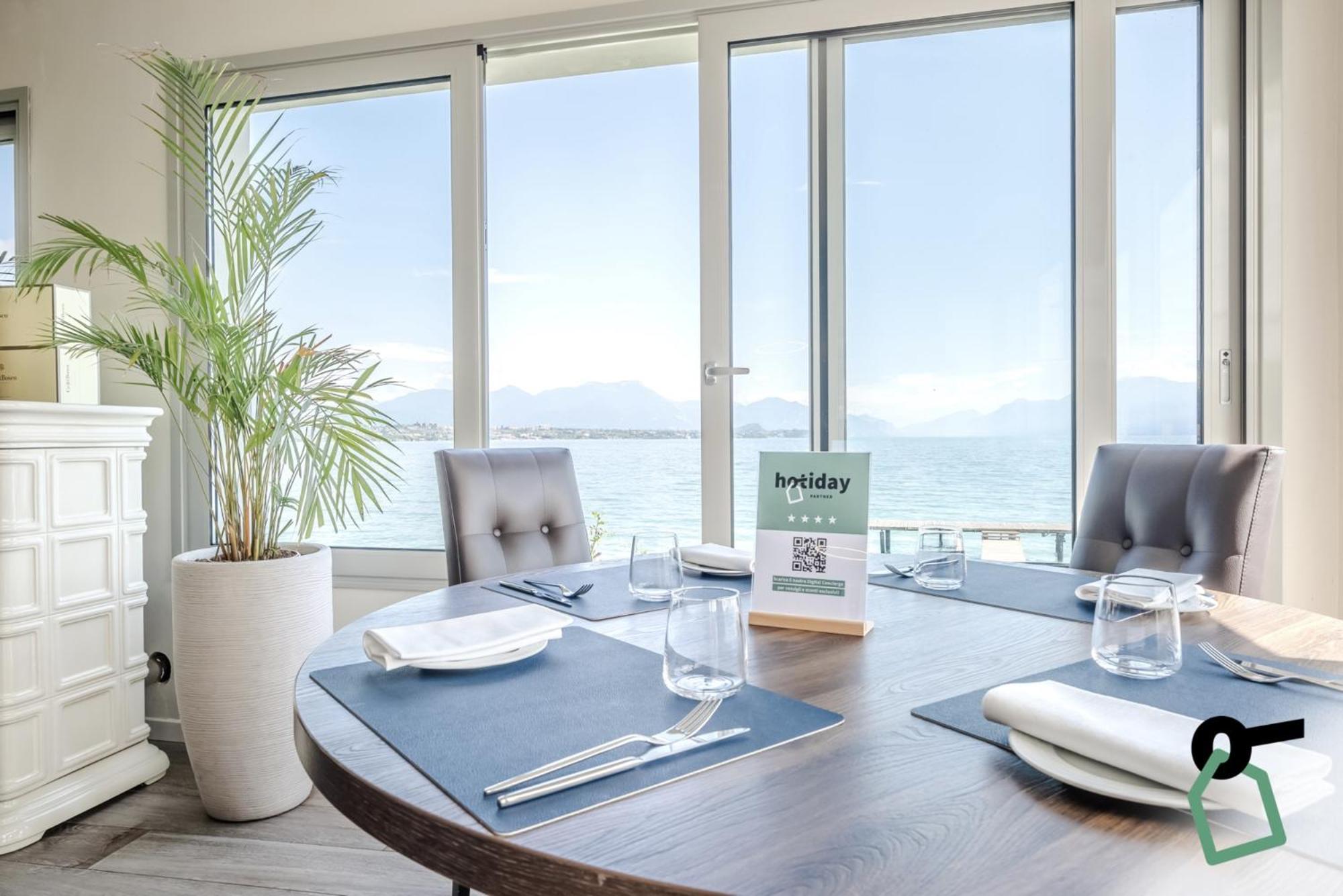 Hotiday Apartment Collection - Desenzano 데센자노델가르다 외부 사진