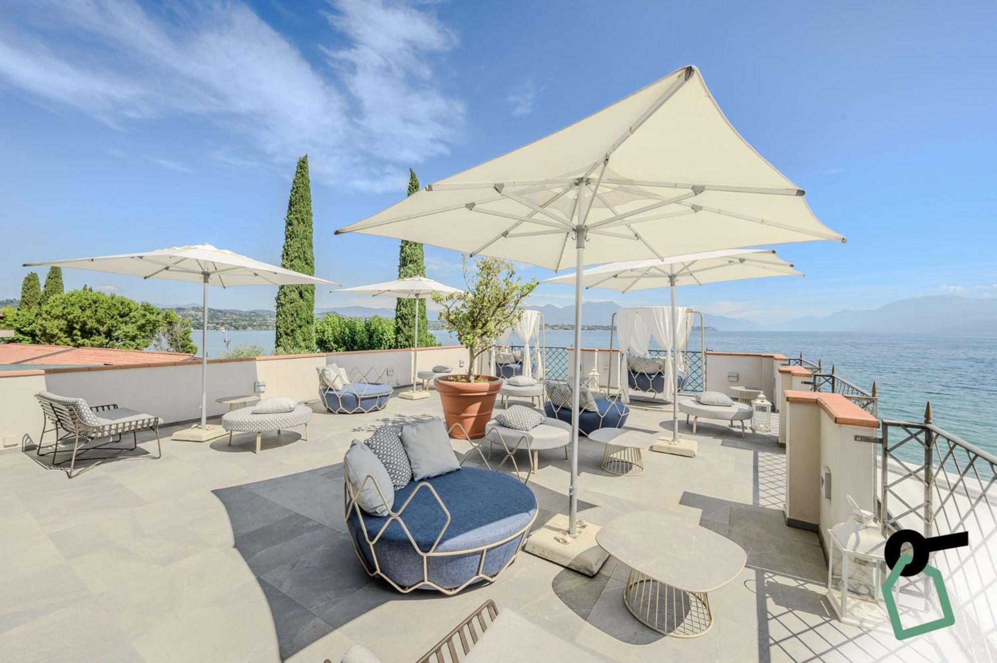 Hotiday Apartment Collection - Desenzano 데센자노델가르다 외부 사진