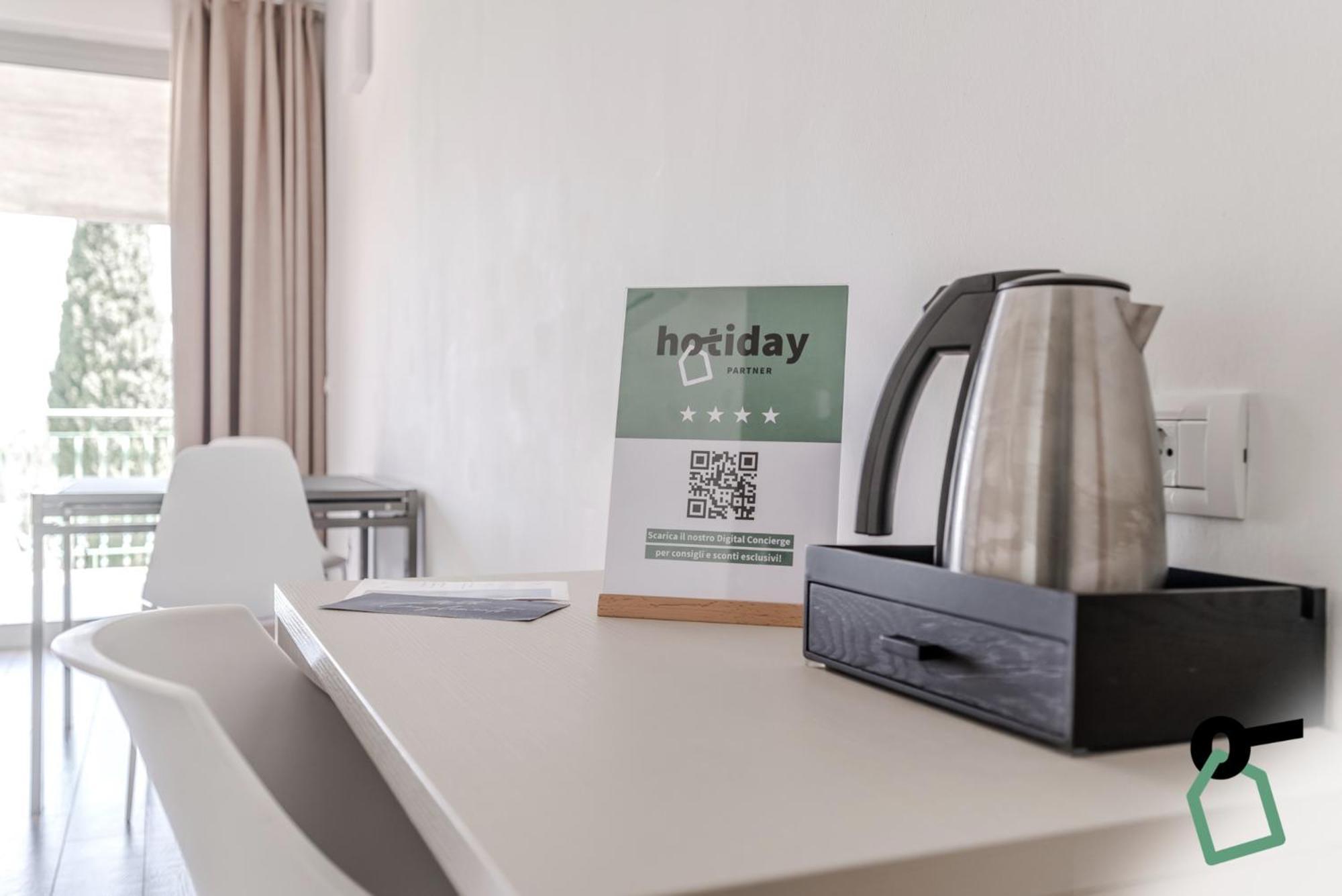 Hotiday Apartment Collection - Desenzano 데센자노델가르다 외부 사진