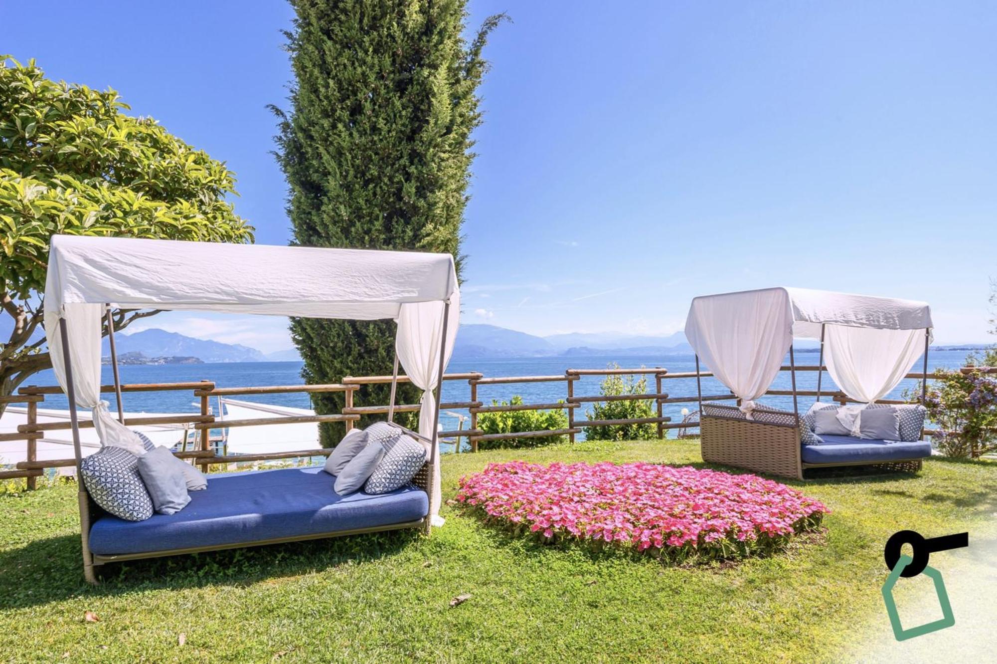 Hotiday Apartment Collection - Desenzano 데센자노델가르다 외부 사진